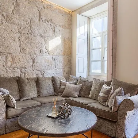 Elegant 2br Duplex In Center By Lovelystay アパート ポルト