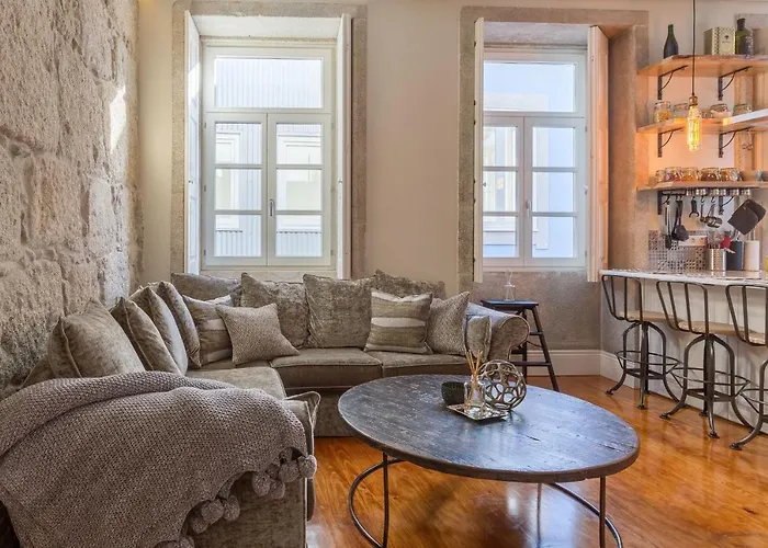 Elegant 2br Duplex In Center By Lovelystay 포르투