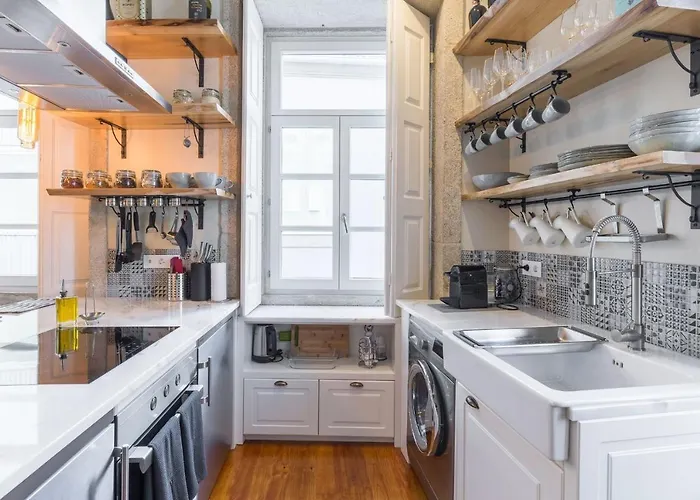 아파트 Elegant 2br Duplex In Center By Lovelystay 포르투