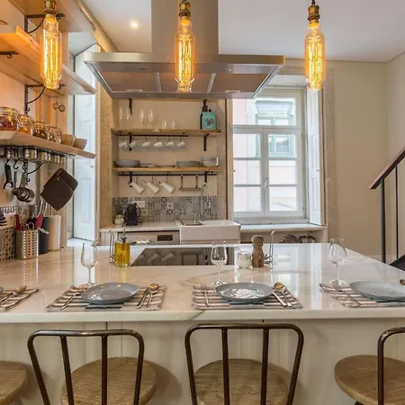 Elegant 2br Duplex In Center By Lovelystay Porto