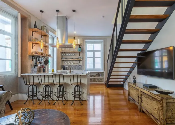 Elegant 2br Duplex In Center By Lovelystay Oporto