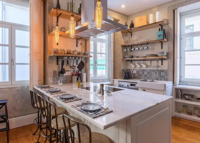 Elegant 2br Duplex In Center By Lovelystay Apartmán