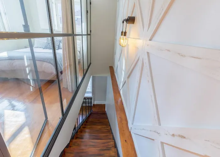 Elegant 2br Duplex In Center By Lovelystay Oporto